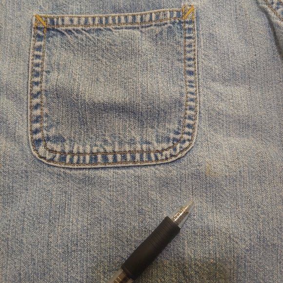 Gap vintage light wash denim popover top - Picture 2 of 4